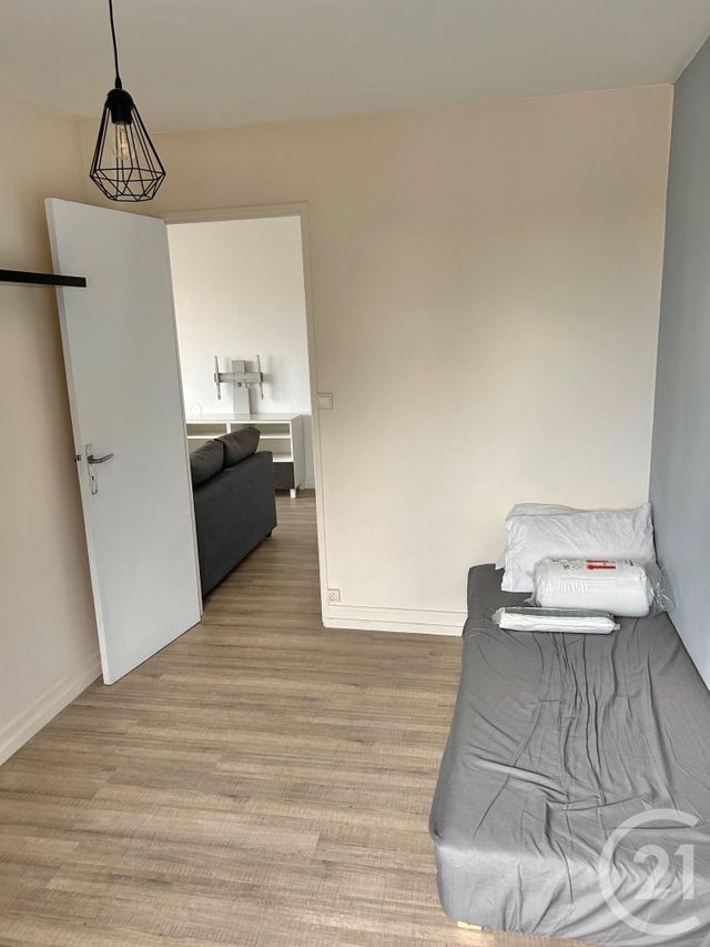 Appartement F3 à louer - 3 pièces - 53.87 m2 - LE KREMLIN BICETRE - 94 - ILE-DE-FRANCE - Century 21 K.B. Immobilier