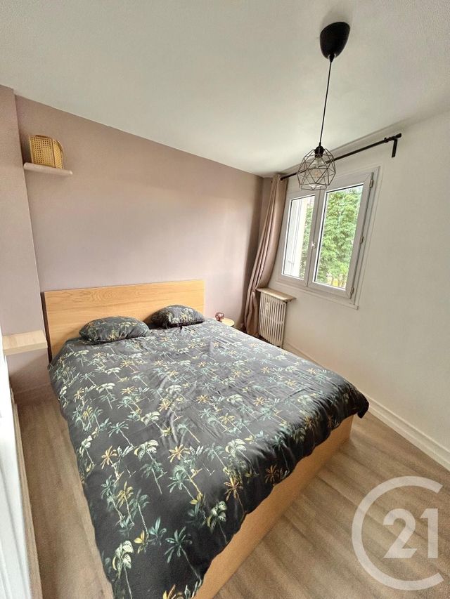 Appartement F3 à louer - 3 pièces - 53.87 m2 - LE KREMLIN BICETRE - 94 - ILE-DE-FRANCE - Century 21 K.B. Immobilier