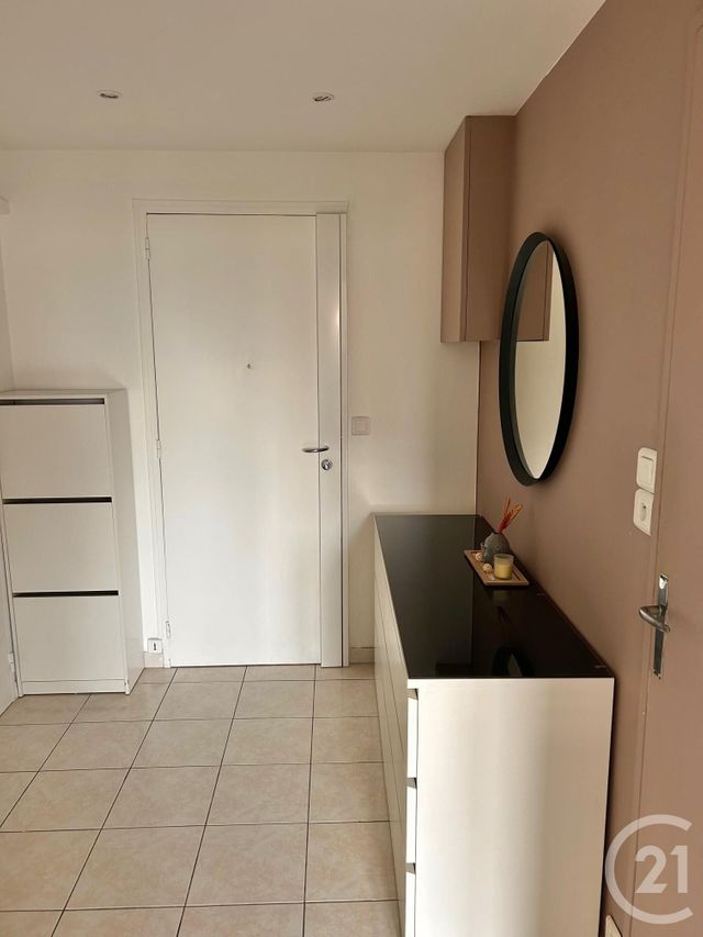 Appartement F3 à louer - 3 pièces - 53.87 m2 - LE KREMLIN BICETRE - 94 - ILE-DE-FRANCE - Century 21 K.B. Immobilier