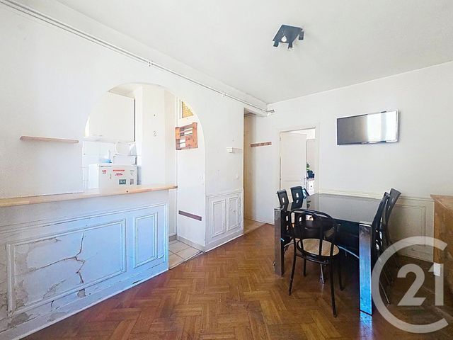 Appartement F2 à vendre - 2 pièces - 27.33 m2 - LE KREMLIN BICETRE - 94 - ILE-DE-FRANCE - Century 21 K.B. Immobilier