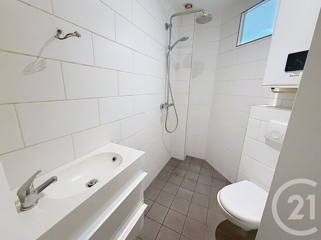 Appartement F2 à vendre - 2 pièces - 36.73 m2 - LE KREMLIN BICETRE - 94 - ILE-DE-FRANCE - Century 21 K.B. Immobilier