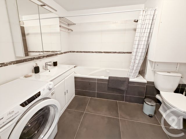 Appartement F3 à louer - 3 pièces - 61.6 m2 - VILLEJUIF - 94 - ILE-DE-FRANCE - Century 21 K.B. Immobilier