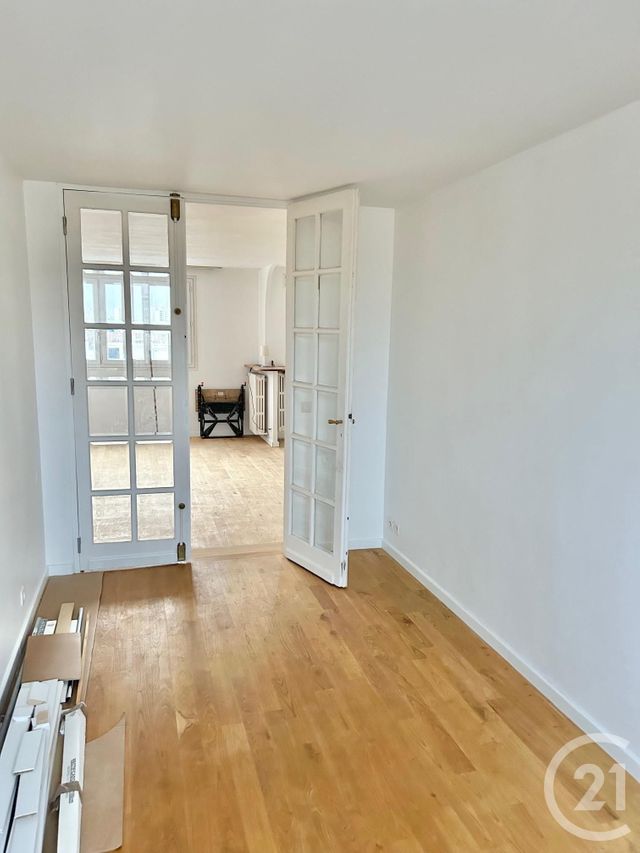 Appartement F4 à louer - 4 pièces - 60.55 m2 - LE KREMLIN BICETRE - 94 - ILE-DE-FRANCE - Century 21 K.B. Immobilier