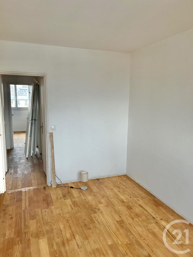 Appartement F4 à louer - 4 pièces - 60.55 m2 - LE KREMLIN BICETRE - 94 - ILE-DE-FRANCE - Century 21 K.B. Immobilier