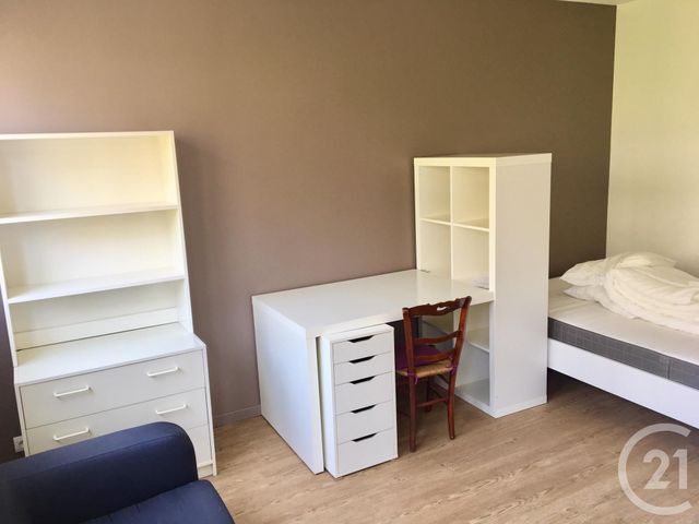 Appartement F1 à louer - 1 pièce - 20.2 m2 - LE KREMLIN BICETRE - 94 - ILE-DE-FRANCE - Century 21 K.B. Immobilier