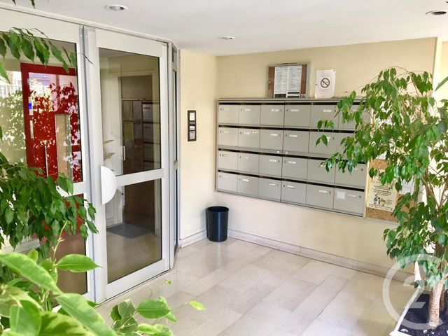 Appartement F1 à louer - 1 pièce - 20.2 m2 - LE KREMLIN BICETRE - 94 - ILE-DE-FRANCE - Century 21 K.B. Immobilier