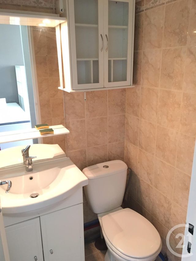 Appartement F1 à louer - 1 pièce - 20.2 m2 - LE KREMLIN BICETRE - 94 - ILE-DE-FRANCE - Century 21 K.B. Immobilier