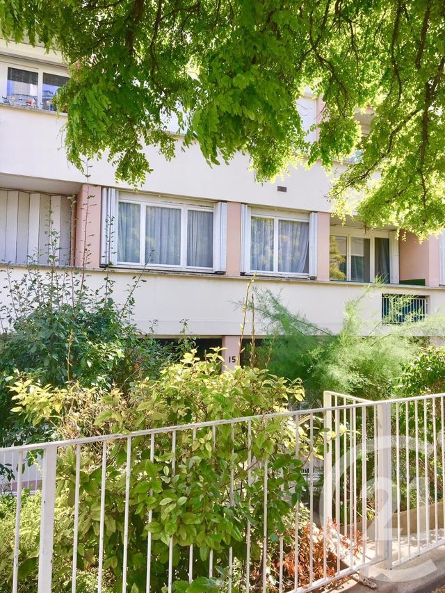 Appartement F1 à louer - 1 pièce - 20.2 m2 - LE KREMLIN BICETRE - 94 - ILE-DE-FRANCE - Century 21 K.B. Immobilier