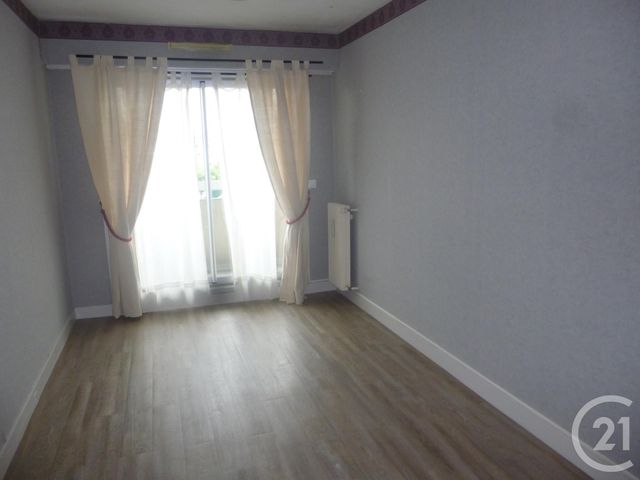 Appartement F3 à louer - 3 pièces - 69.0 m2 - LE KREMLIN BICETRE - 94 - ILE-DE-FRANCE - Century 21 K.B. Immobilier
