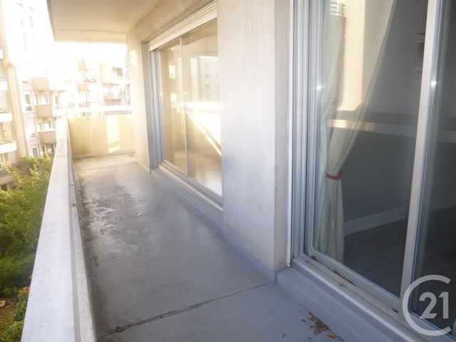 Appartement F3 à louer - 3 pièces - 69.0 m2 - LE KREMLIN BICETRE - 94 - ILE-DE-FRANCE - Century 21 K.B. Immobilier