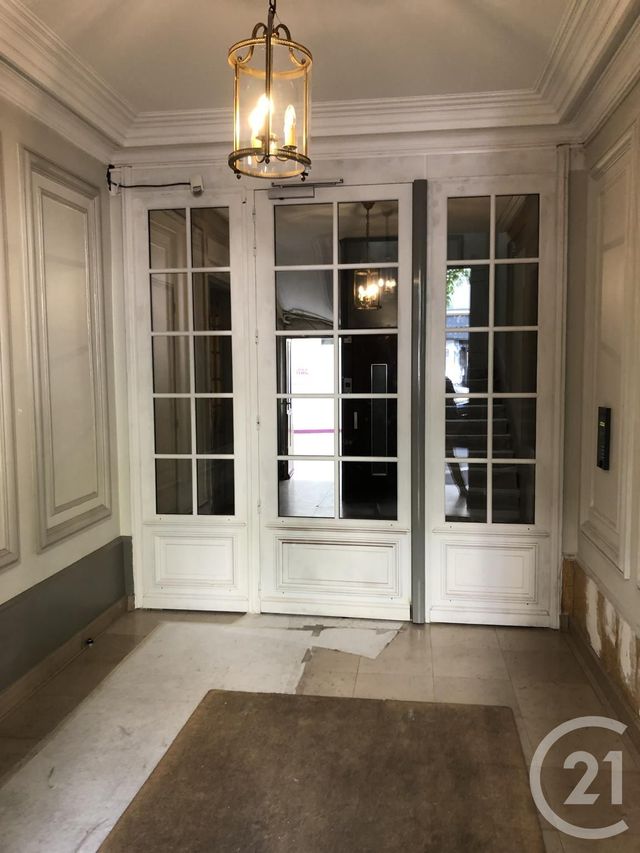Appartement F2 à louer - 2 pièces - 42.5 m2 - PARIS - 75015 - ILE-DE-FRANCE - Century 21 K.B. Immobilier