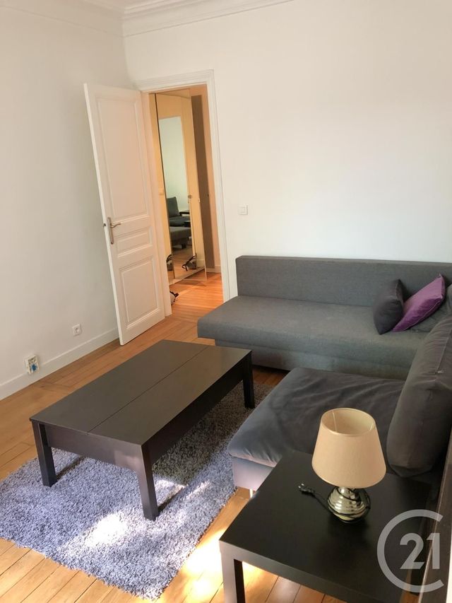 Appartement F2 à louer - 2 pièces - 42.5 m2 - PARIS - 75015 - ILE-DE-FRANCE - Century 21 K.B. Immobilier