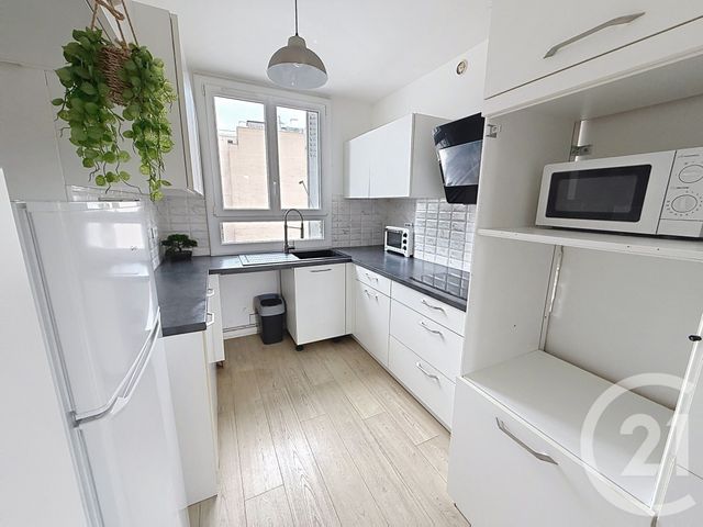 Appartement F3 à vendre - 3 pièces - 52.46 m2 - LE KREMLIN BICETRE - 94 - ILE-DE-FRANCE - Century 21 K.B. Immobilier