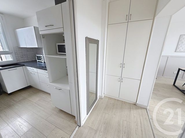 Appartement F3 à vendre - 3 pièces - 52.46 m2 - LE KREMLIN BICETRE - 94 - ILE-DE-FRANCE - Century 21 K.B. Immobilier