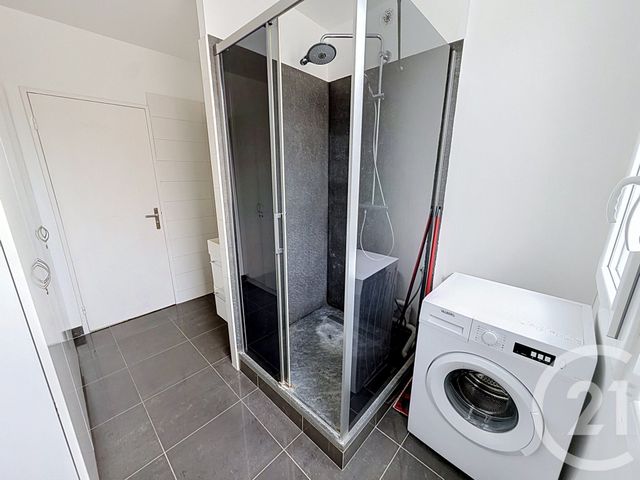 Appartement F3 à vendre - 3 pièces - 52.46 m2 - LE KREMLIN BICETRE - 94 - ILE-DE-FRANCE - Century 21 K.B. Immobilier