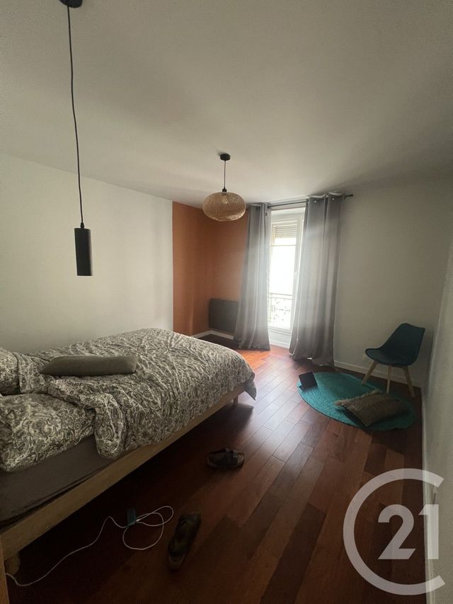 Appartement à louer - 3 pièces - 87.65 m2 - PARIS - 75011 - ILE-DE-FRANCE - Century 21 K.B. Immobilier