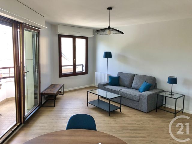 Appartement F3 à louer - 3 pièces - 72.0 m2 - LE KREMLIN BICETRE - 94 - ILE-DE-FRANCE - Century 21 K.B. Immobilier