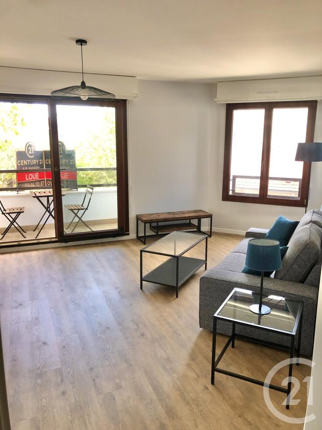 Appartement F3 à louer - 3 pièces - 72.0 m2 - LE KREMLIN BICETRE - 94 - ILE-DE-FRANCE - Century 21 K.B. Immobilier