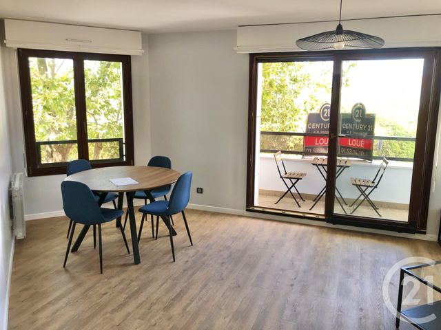 Appartement F3 à louer - 3 pièces - 72.0 m2 - LE KREMLIN BICETRE - 94 - ILE-DE-FRANCE - Century 21 K.B. Immobilier