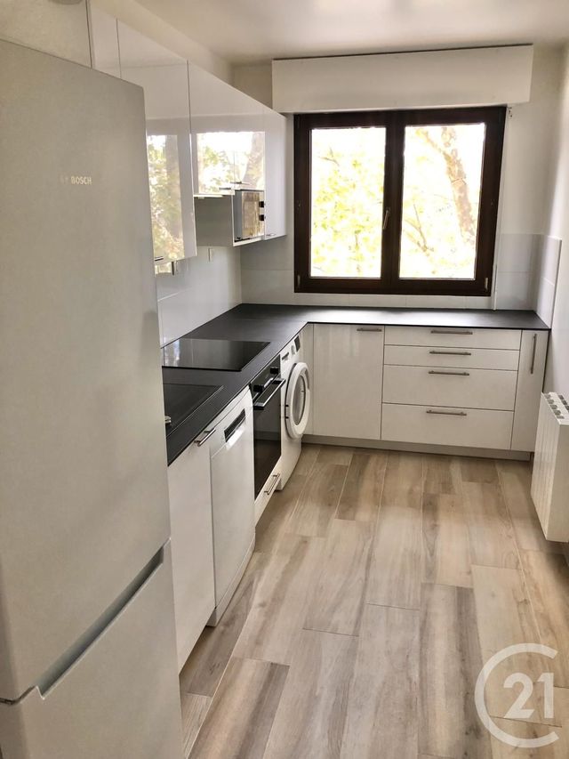 Appartement F3 à louer - 3 pièces - 72.0 m2 - LE KREMLIN BICETRE - 94 - ILE-DE-FRANCE - Century 21 K.B. Immobilier