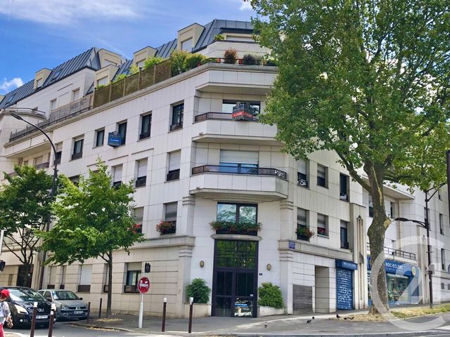 Appartement F3 à louer - 3 pièces - 72.0 m2 - LE KREMLIN BICETRE - 94 - ILE-DE-FRANCE - Century 21 K.B. Immobilier