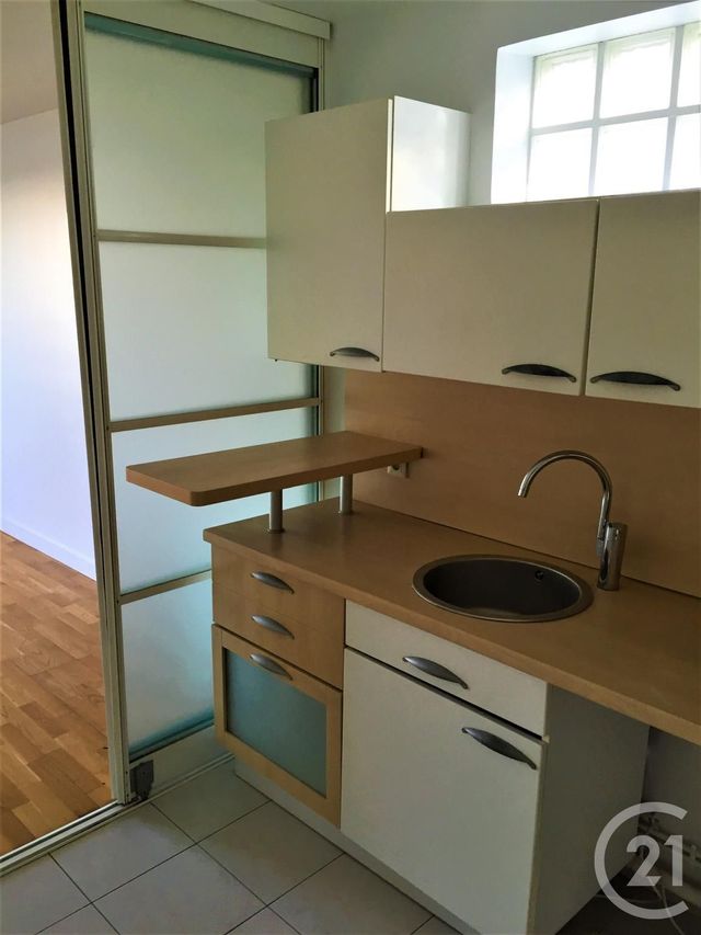 Appartement F3 à louer - 3 pièces - 64.0 m2 - LE KREMLIN BICETRE - 94 - ILE-DE-FRANCE - Century 21 K.B. Immobilier