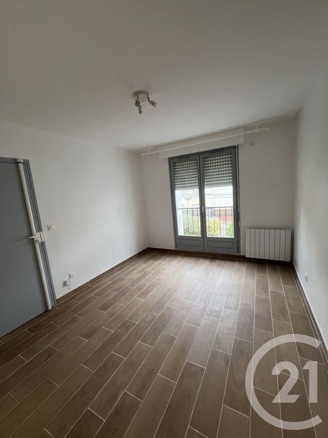 Appartement Studio à louer - 1 pièce - 21.11 m2 - CACHAN - 94 - ILE-DE-FRANCE - Century 21 K.B. Immobilier