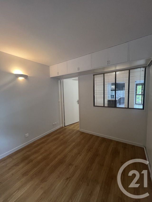 Appartement F3 à louer - 3 pièces - 51.34 m2 - LE KREMLIN BICETRE - 94 - ILE-DE-FRANCE - Century 21 K.B. Immobilier