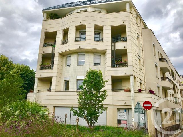 Appartement F1 à louer - 1 pièce - 36.02 m2 - LE KREMLIN BICETRE - 94 - ILE-DE-FRANCE - Century 21 K.B. Immobilier