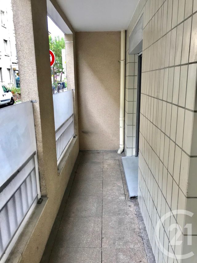 Appartement F1 à louer - 1 pièce - 36.02 m2 - LE KREMLIN BICETRE - 94 - ILE-DE-FRANCE - Century 21 K.B. Immobilier