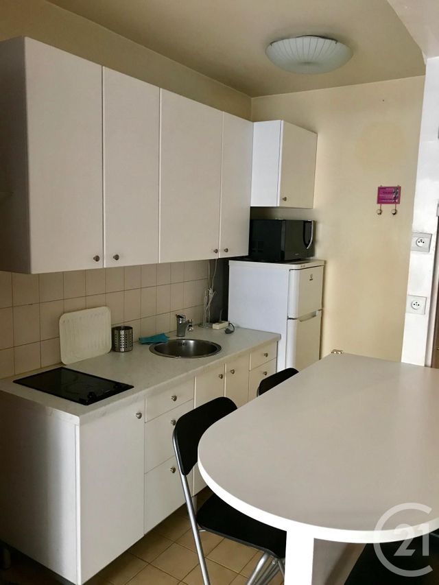 Appartement F1 à louer - 1 pièce - 36.02 m2 - LE KREMLIN BICETRE - 94 - ILE-DE-FRANCE - Century 21 K.B. Immobilier