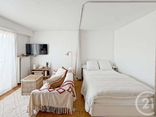 Appartement Studio à louer - 1 pièce - 27.09 m2 - LE KREMLIN BICETRE - 94 - ILE-DE-FRANCE - Century 21 K.B. Immobilier