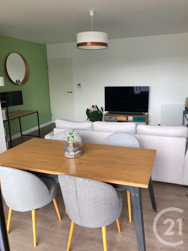Appartement F3 à louer - 3 pièces - 67.4 m2 - LE KREMLIN BICETRE - 94 - ILE-DE-FRANCE - Century 21 K.B. Immobilier