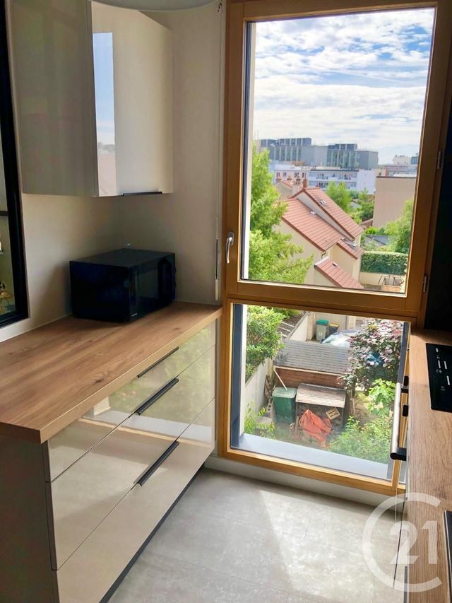 Appartement F3 à louer - 3 pièces - 67.4 m2 - LE KREMLIN BICETRE - 94 - ILE-DE-FRANCE - Century 21 K.B. Immobilier