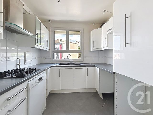 Appartement F4 à vendre - 4 pièces - 80.97 m2 - LE KREMLIN BICETRE - 94 - ILE-DE-FRANCE - Century 21 K.B. Immobilier