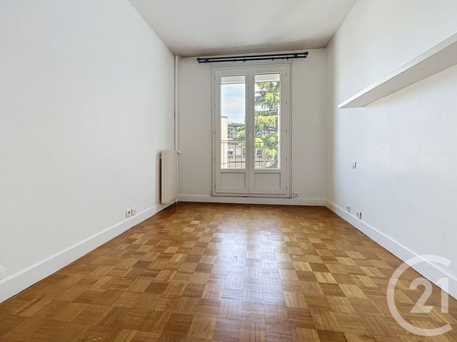 Appartement F4 à vendre - 4 pièces - 80.97 m2 - LE KREMLIN BICETRE - 94 - ILE-DE-FRANCE - Century 21 K.B. Immobilier