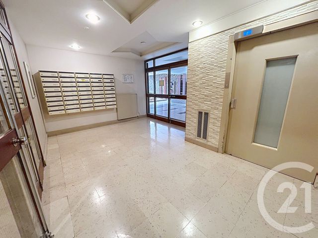Appartement Chambre à vendre - 1 pièce - 10.13 m2 - PARIS - 75020 - ILE-DE-FRANCE - Century 21 K.B. Immobilier