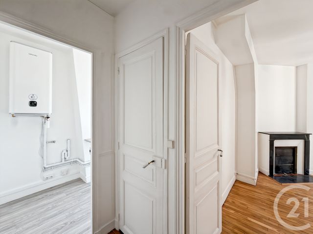 Appartement F1 à louer - 1 pièce - 19.64 m2 - LE KREMLIN BICETRE - 94 - ILE-DE-FRANCE - Century 21 K.B. Immobilier