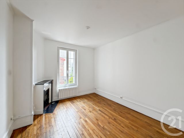 Appartement F2 à louer - 2 pièces - 38.79 m2 - LE KREMLIN BICETRE - 94 - ILE-DE-FRANCE - Century 21 K.B. Immobilier