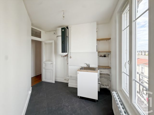 Appartement F2 à louer - 2 pièces - 38.79 m2 - LE KREMLIN BICETRE - 94 - ILE-DE-FRANCE - Century 21 K.B. Immobilier