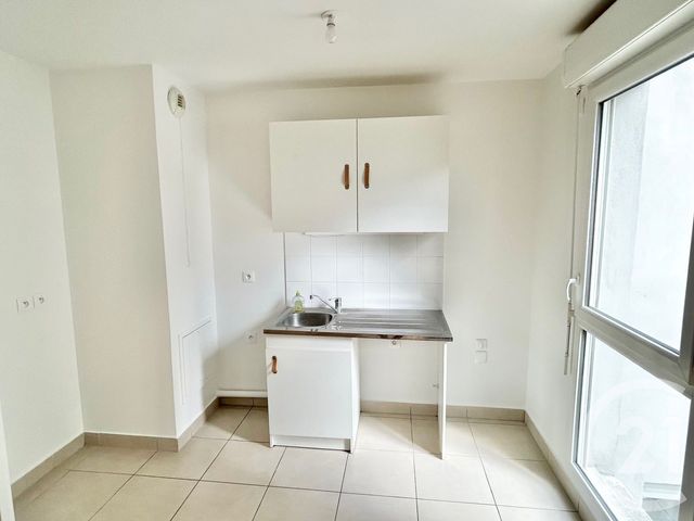 Appartement F3 à louer - 3 pièces - 56.47 m2 - VILLEJUIF - 94 - ILE-DE-FRANCE - Century 21 K.B. Immobilier