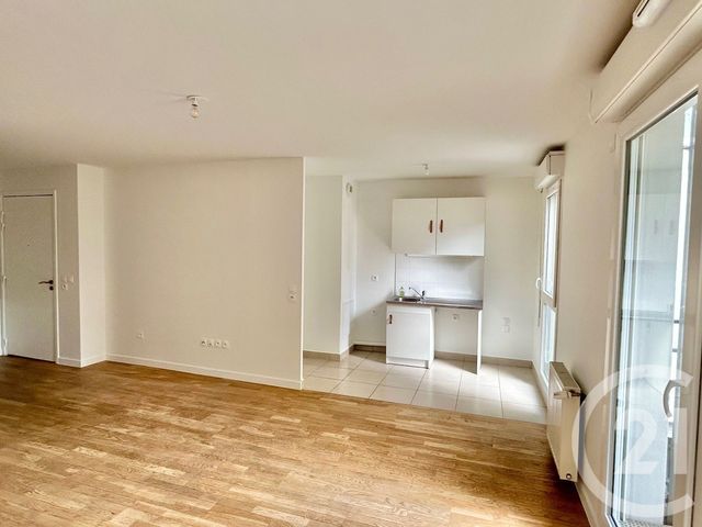 Appartement F3 à louer - 3 pièces - 56.47 m2 - VILLEJUIF - 94 - ILE-DE-FRANCE - Century 21 K.B. Immobilier