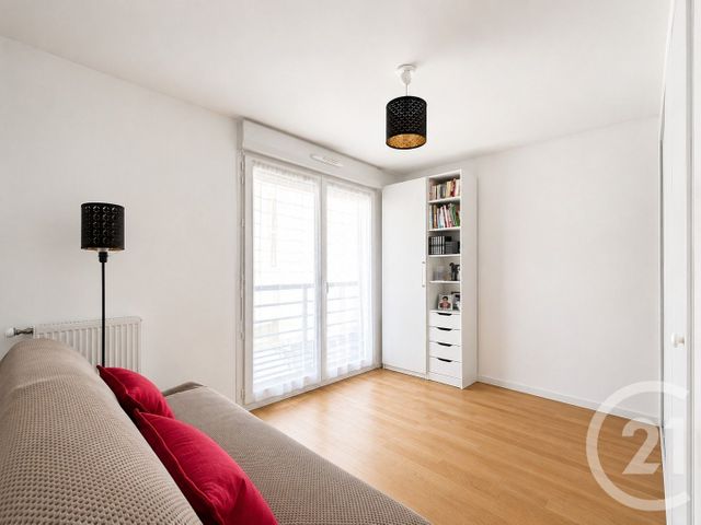 Appartement F3 à vendre - 3 pièces - 59.8 m2 - LE KREMLIN BICETRE - 94 - ILE-DE-FRANCE - Century 21 K.B. Immobilier