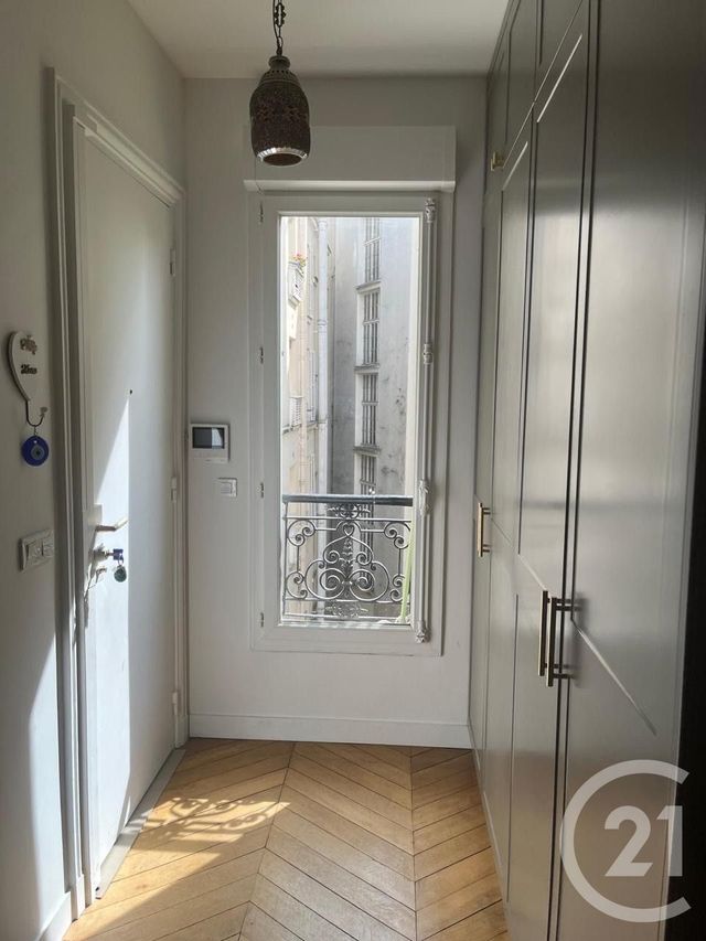 Appartement T3 à louer - 3 pièces - 77.07 m2 - PARIS - 75016 - ILE-DE-FRANCE - Century 21 K.B. Immobilier