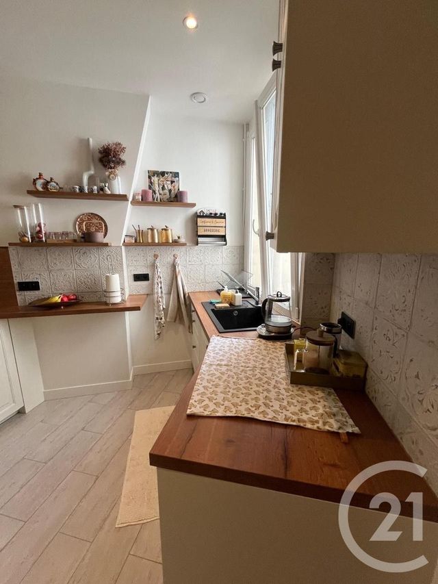 Appartement T3 à louer - 3 pièces - 77.07 m2 - PARIS - 75016 - ILE-DE-FRANCE - Century 21 K.B. Immobilier