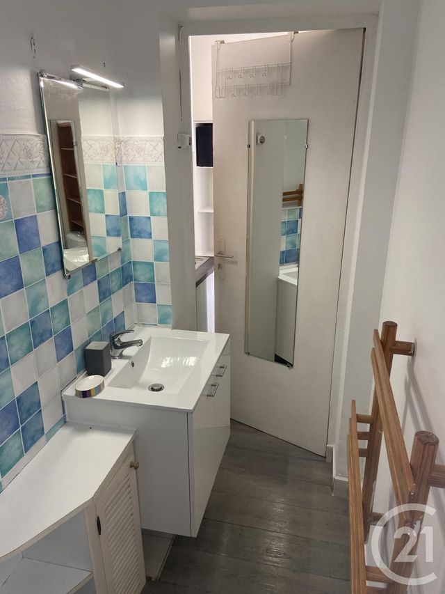 Appartement F1 à louer - 1 pièce - 13.02 m2 - PARIS - 75011 - ILE-DE-FRANCE - Century 21 K.B. Immobilier