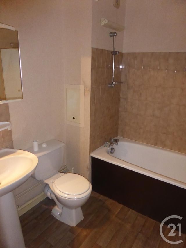 Appartement F1 à louer - 1 pièce - 32.17 m2 - LE KREMLIN BICETRE - 94 - ILE-DE-FRANCE - Century 21 K.B. Immobilier