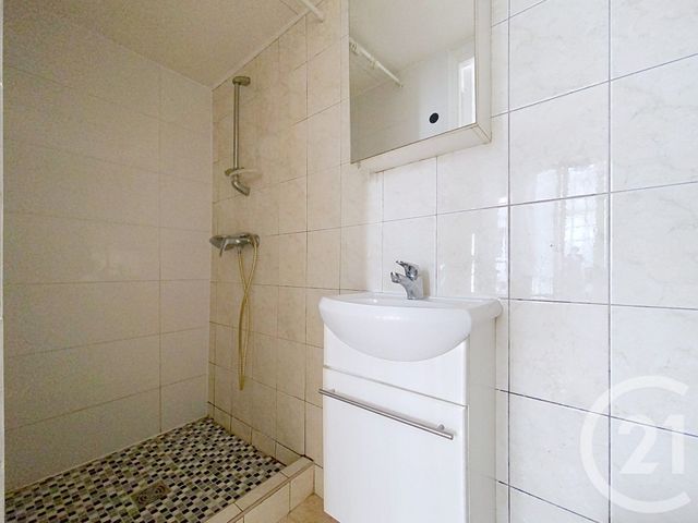 Appartement F1 à vendre - 1 pièce - 12.0 m2 - LE KREMLIN BICETRE - 94 - ILE-DE-FRANCE - Century 21 K.B. Immobilier