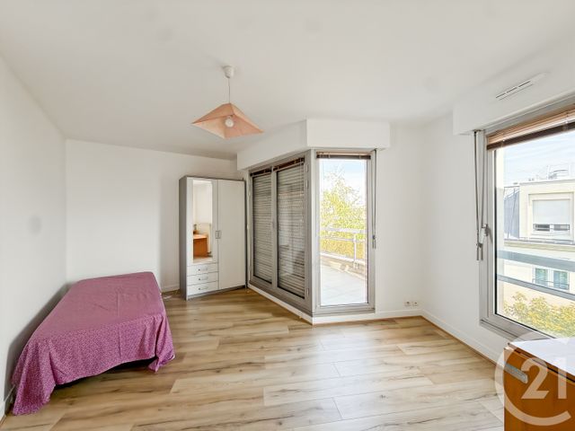 Appartement Duplex à louer - 3 pièces - 65.0 m2 - LE KREMLIN BICETRE - 94 - ILE-DE-FRANCE - Century 21 K.B. Immobilier