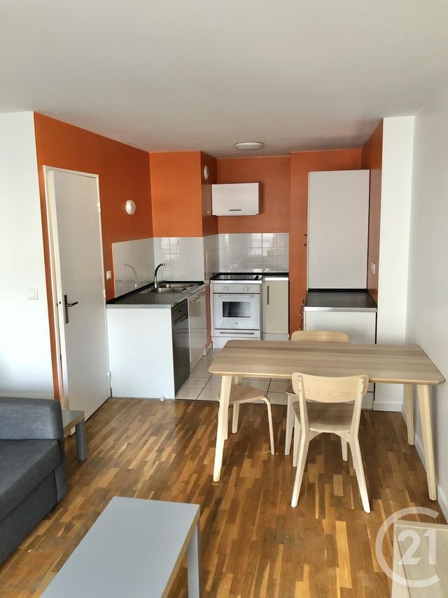 Appartement F2 à louer - 2 pièces - 42.0 m2 - LE KREMLIN BICETRE - 94 - ILE-DE-FRANCE - Century 21 K.B. Immobilier